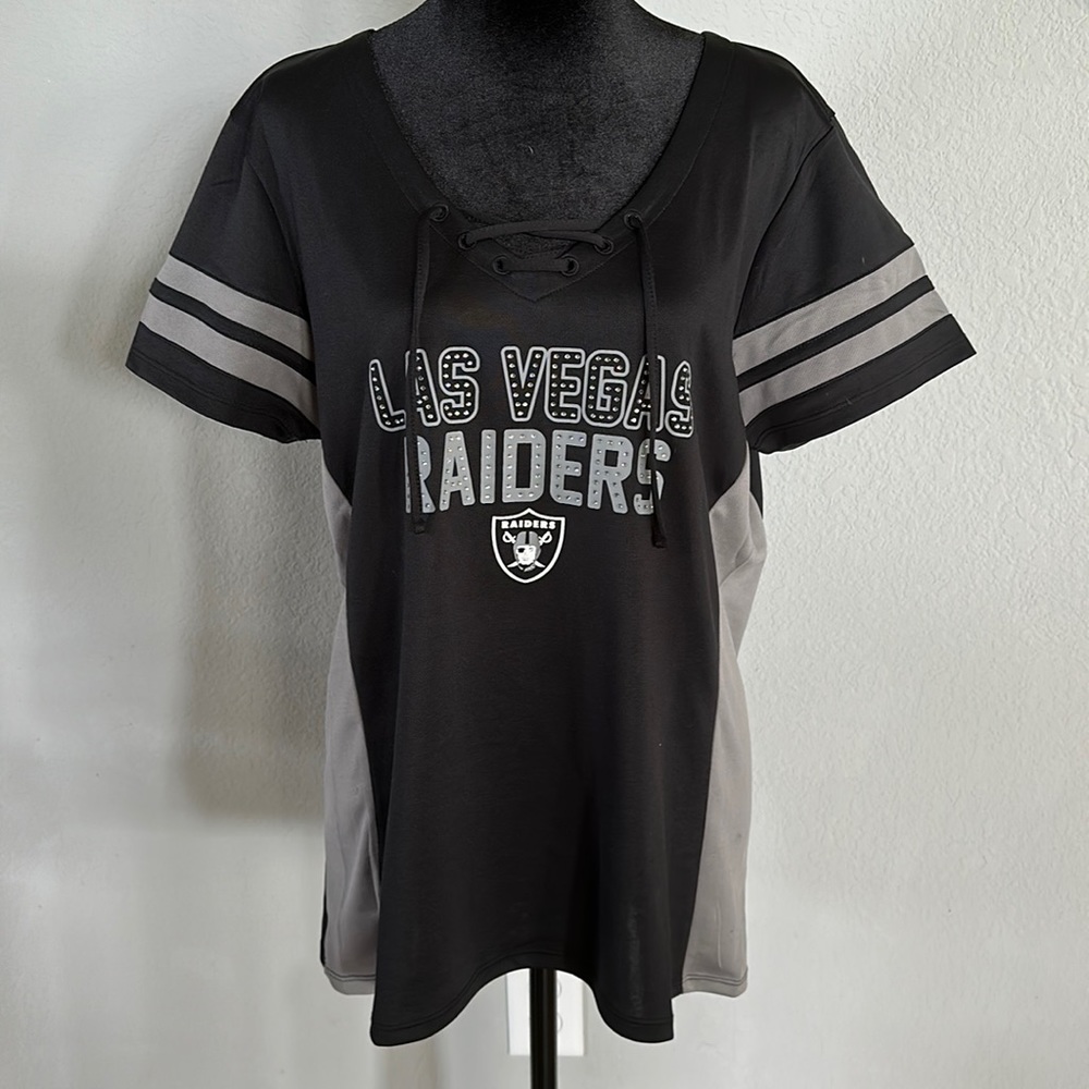 Las Vegas Raiders top